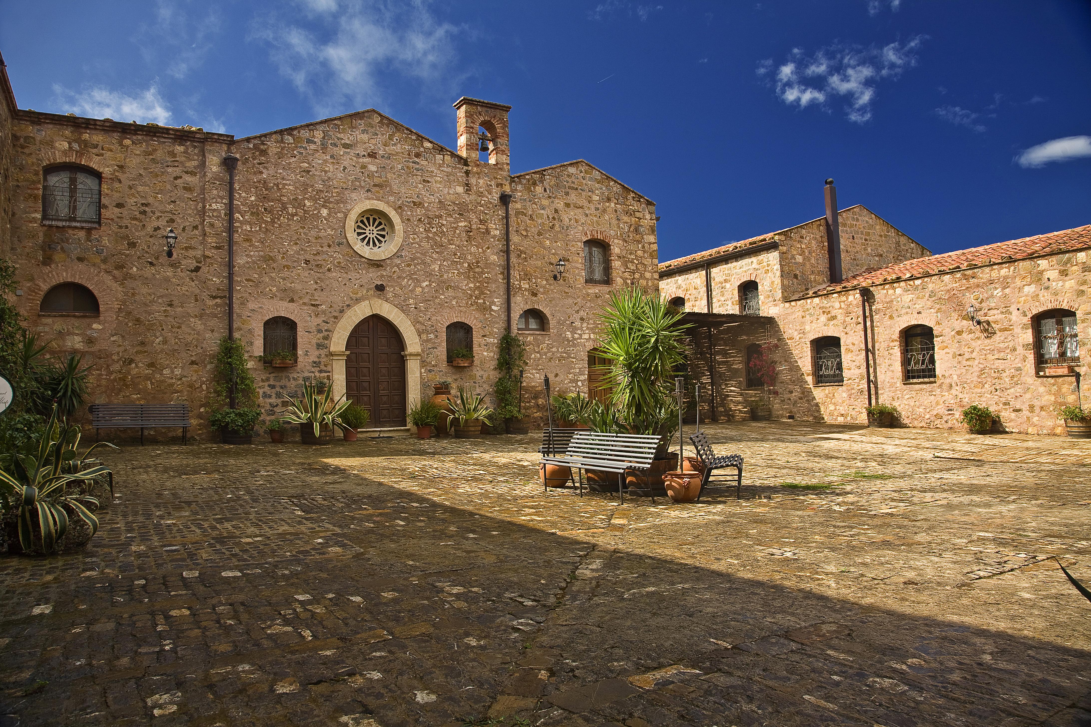 Relais Abbazia Santa Anastasia Resort & Winery Castelbuono  Luaran gambar